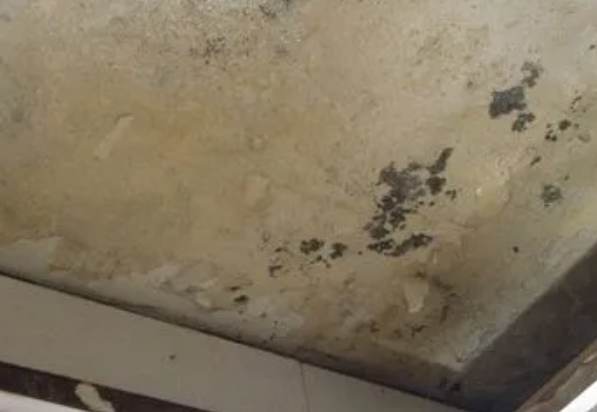 南川阳台漏水维修公司分享下南川卫生间渗水维修需要注意哪些问题。